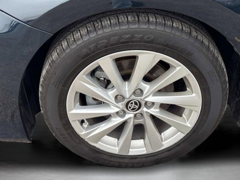 Used 2021 Toyota Camry LE image 11