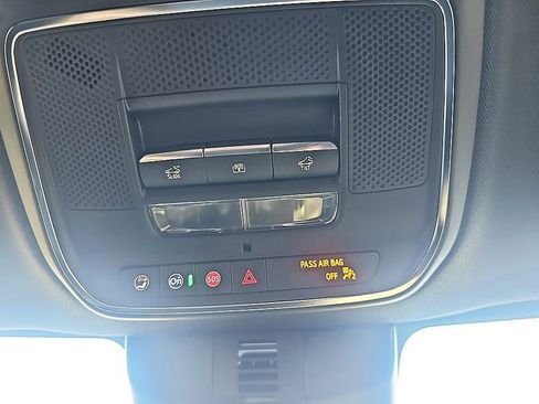 Used 2025 GMC Acadia Denali w/ Super Cruise Package image 24