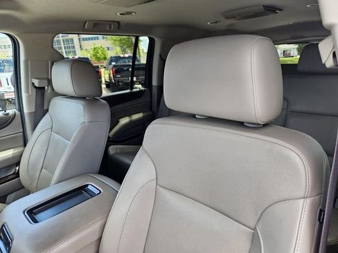 Used 2019 GMC Yukon XL SLT w/ HD Trailering Package RWD image 18
