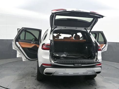 Certified 2022 BMW X5 sDrive40i w/ Premium Package image 53