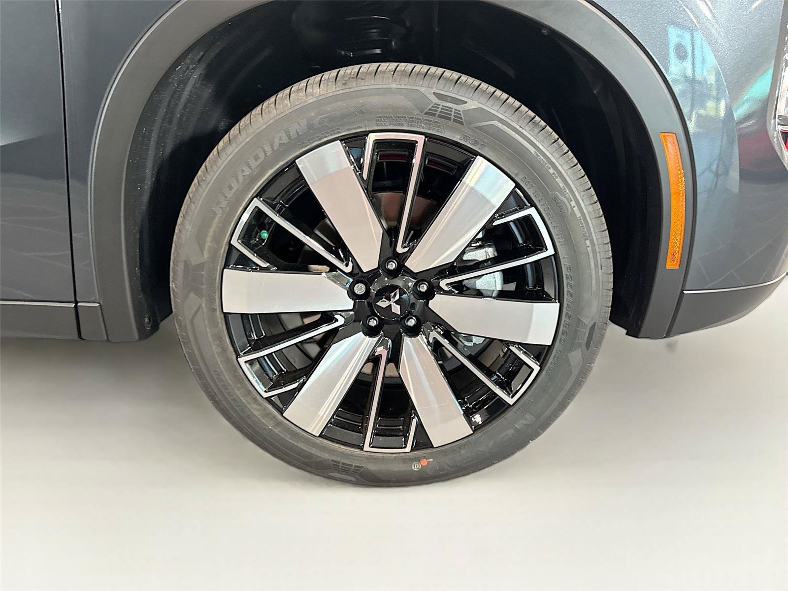 New 2026 Mitsubishi Outlander SE FWD image 35
