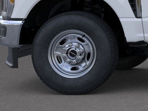 New 2026 Ford F250 XL w/ XL Chrome Package image 19