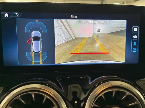 Used 2025 Mercedes-Benz GLA 250 4MATIC image 17