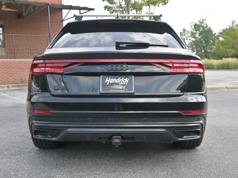 Used 2023 Audi Q8 Prestige AWD/4WD image 8