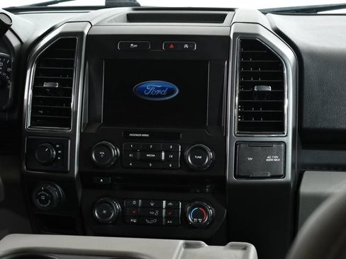 Used 2018 Ford F150 XLT w/ Equipment Group 302A Luxury AWD/4WD image 9