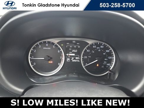 Used 2024 Nissan Kicks S image 12