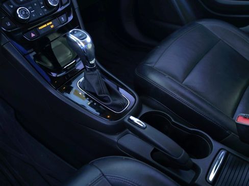 Used 2019 Buick Encore Essence w/ Experience Buick Package image 15