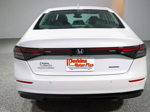 Used 2023 Honda Accord EX-L image 8