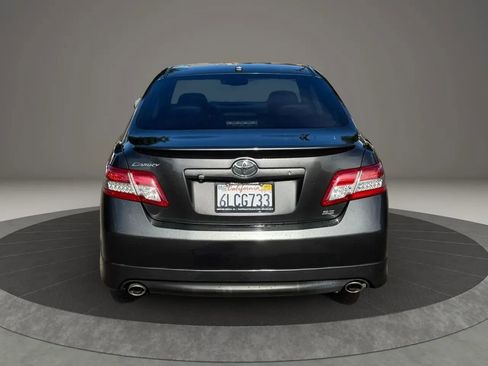 Used 2010 Toyota Camry SE image 7