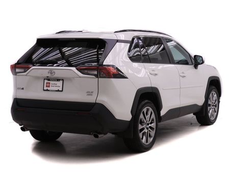 Certified 2022 Toyota RAV4 XLE Premium image 2