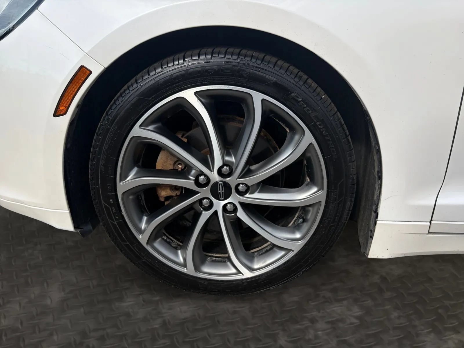 Used 2018 Lincoln MKZ Reserve w/ Magnetic Appearance Package AWD/4WD image 36