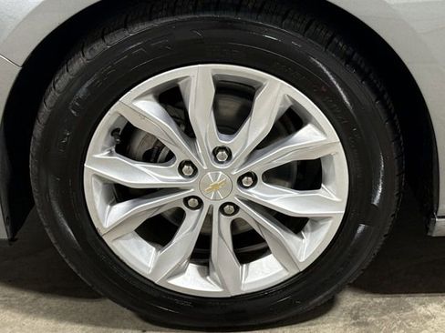Used 2024 Chevrolet Malibu LT FWD image 27