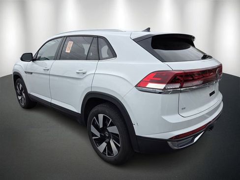 Used 2025 Volkswagen Atlas Cross Sport SE image 6