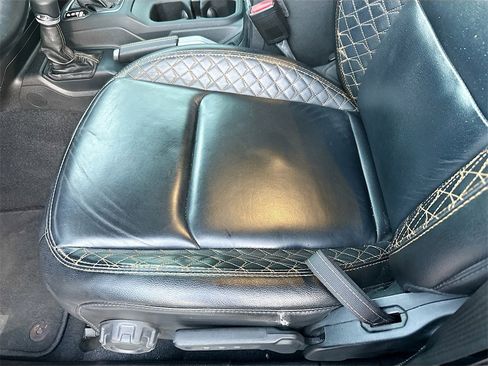 Used 2021 Jeep Gladiator Overland image 21