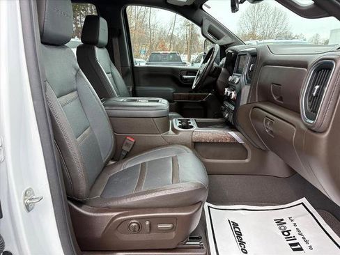 Certified 2022 GMC Sierra 3500 Denali w/ Denali Ultimate Package image 7