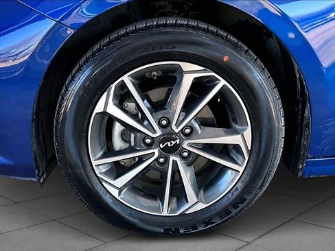 Used 2024 Kia Forte LXS w/ LXS Technology Package image 9