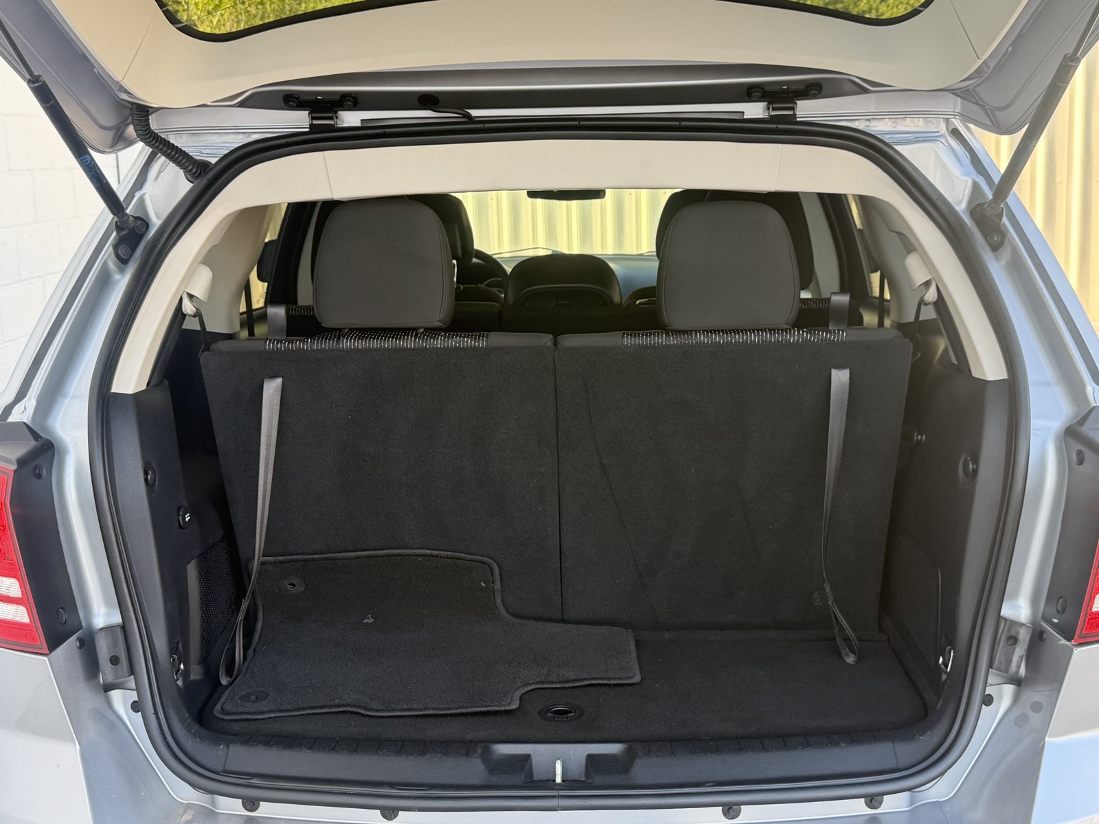 Used 2020 Dodge Journey SE w/ SE Popular Equipment Group FWD image 25