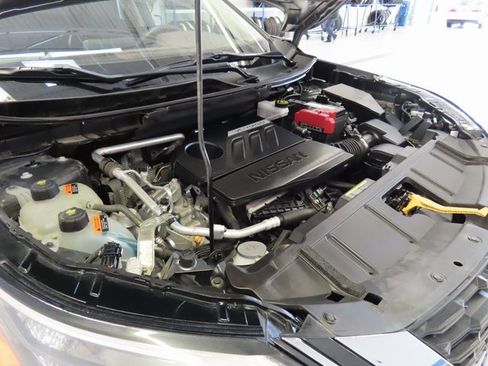 Used 2023 Nissan Rogue S image 35