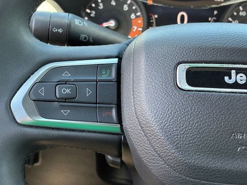 Used 2024 Jeep Compass Latitude AWD/4WD image 31