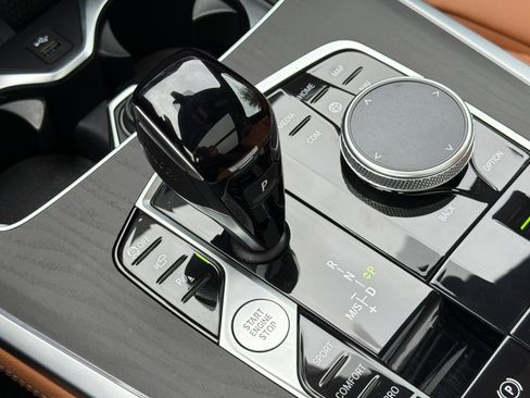 Certified 2022 BMW X7 xDrive40i w/ M Sport Package image 29