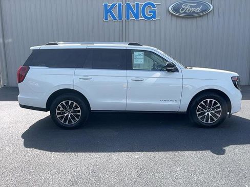 Certified 2025 Ford Expedition Platinum AWD/4WD image 5
