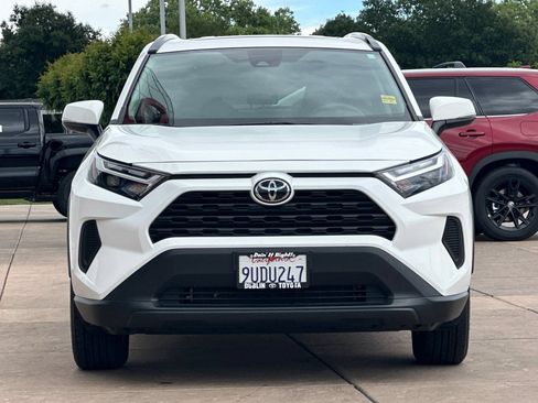 Used 2025 Toyota RAV4 XLE w/ Convenience Package AWD/4WD image 10