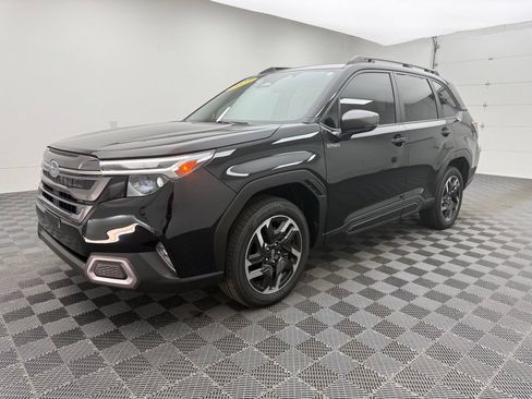 Used 2025 Subaru Forester Limited w/ Popular Package AWD/4WD image 2