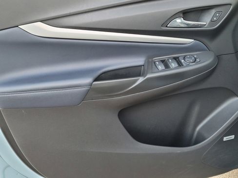 Used 2022 Chevrolet Bolt EUV Premier w/ Sun & Sound Package image 17