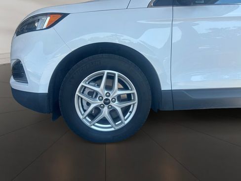 Used 2024 Ford Edge SEL image 15