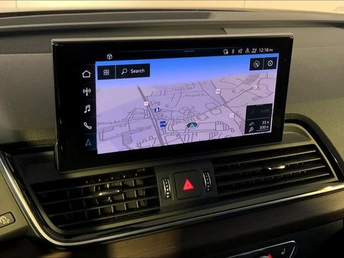 Used 2021 Audi Q5 Premium Plus w/ Premium Plus Package image 28