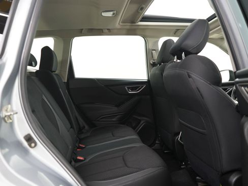 Used 2020 Subaru Forester Premium AWD/4WD image 12