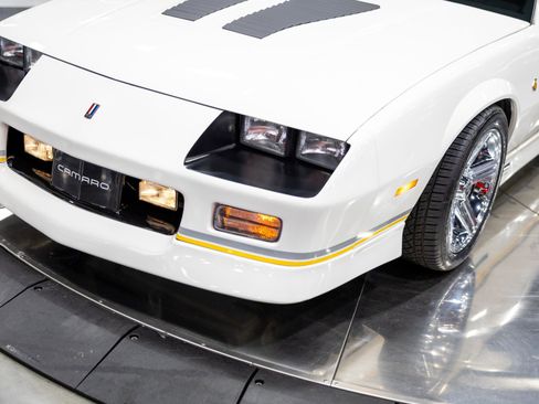 Used 1989 Chevrolet Camaro IROC-Z image 26