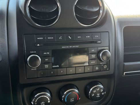 Used 2015 Jeep Patriot High Altitude image 16