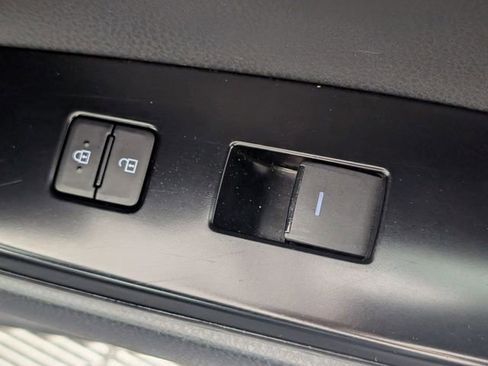 Used 2025 Toyota Camry SE w/ Convenience Package FWD image 70