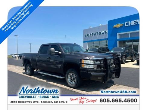 Used 2010 Chevrolet Silverado 2500 LT w/ Interior Plus Package AWD/4WD image 5