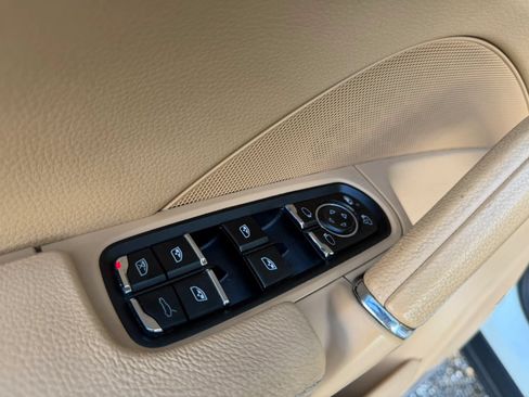 Used 2014 Porsche Cayenne AWD/4WD image 37