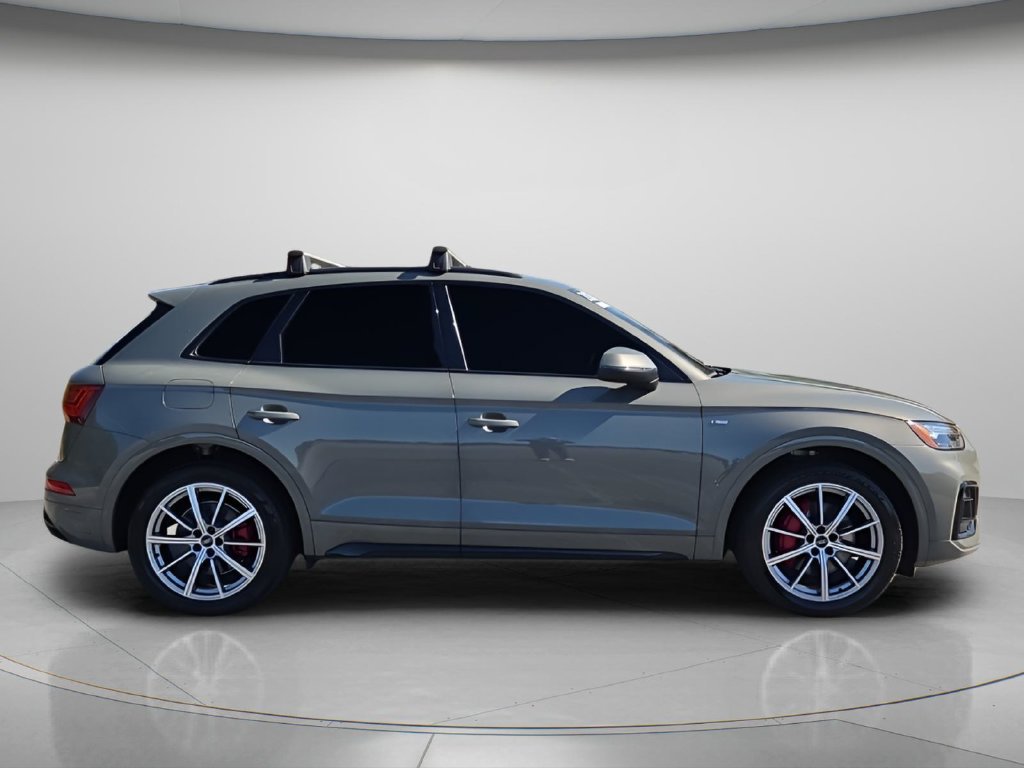 Used 2024 Audi Q5 e Premium Plus w/ Premium Plus Package AWD/4WD image 9