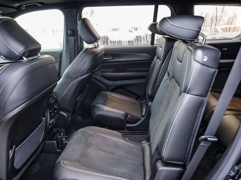 New 2025 Jeep Grand Cherokee L Altitude image 20