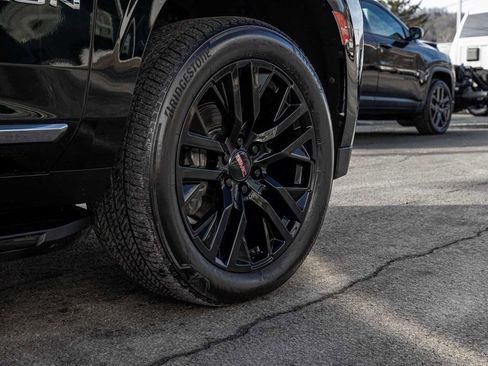 Used 2023 GMC Yukon SLT image 7