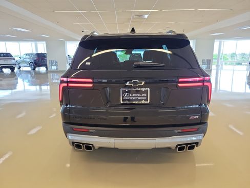 Used 2025 Chevrolet Traverse Z71 AWD/4WD image 7