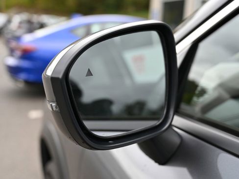 Used 2023 Nissan Rogue SL w/ SL Premium Package image 15