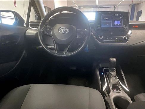 Used 2022 Toyota Corolla LE FWD image 17