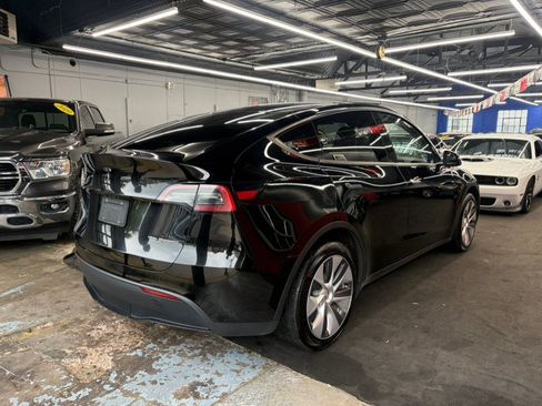 Used 2023 Tesla Model Y Long Range AWD/4WD image 7