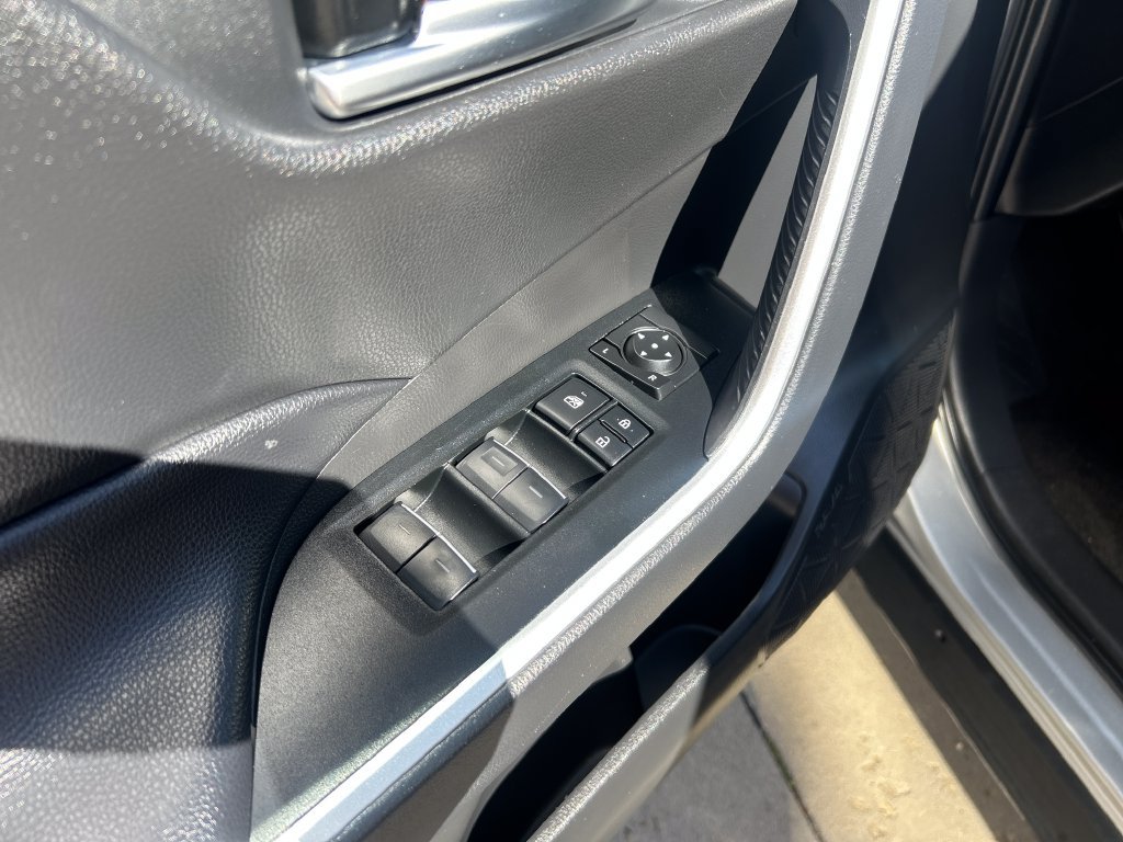 Certified 2025 Toyota RAV4 XLE AWD/4WD image 11