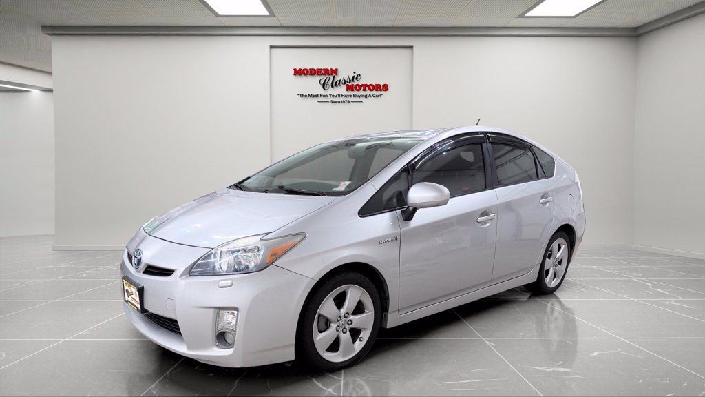 Used 2010 Toyota Prius Five w/ Navigation Pkg FWD image 3