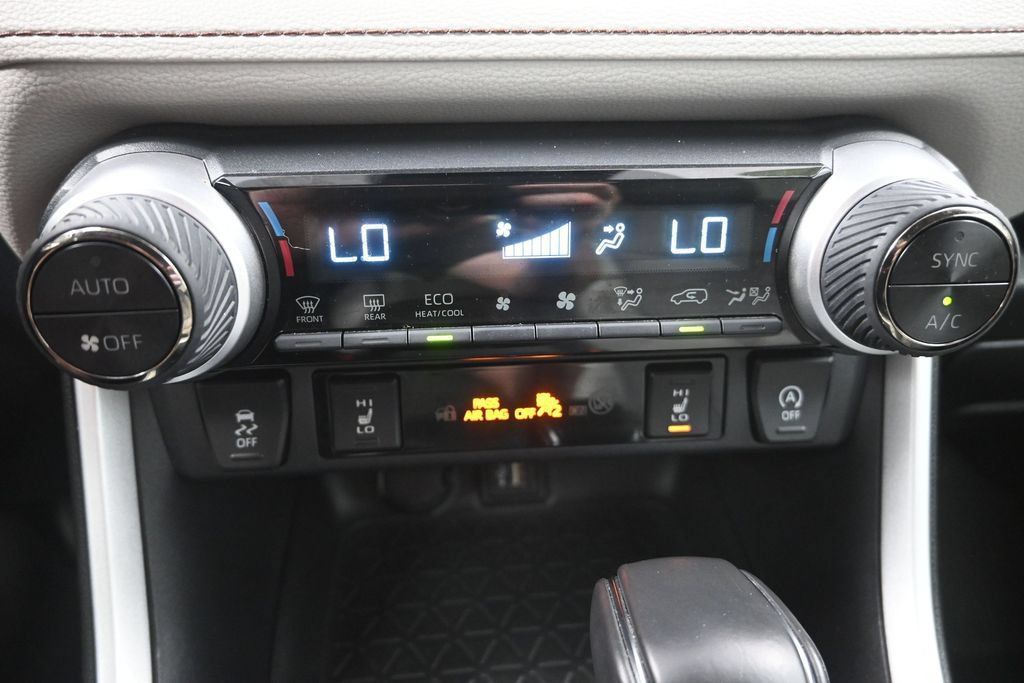 Used 2023 Toyota RAV4 XLE Premium AWD/4WD image 19