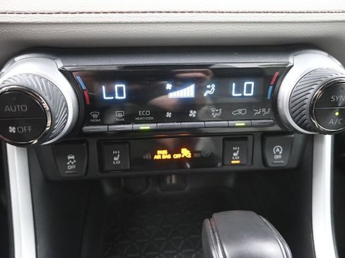 Used 2023 Toyota RAV4 XLE Premium AWD/4WD image 19