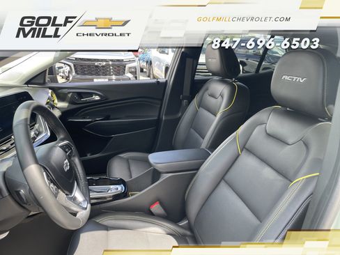 Used 2025 Chevrolet Trax ACTIV FWD image 14