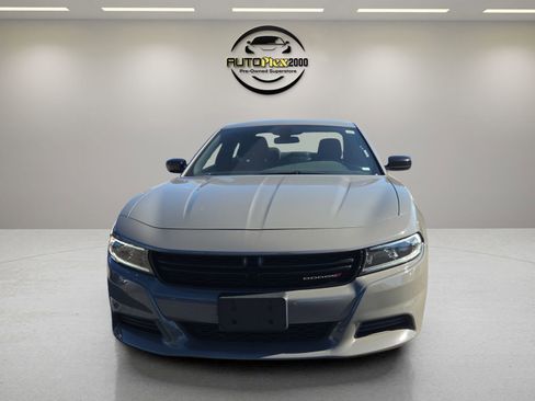 Used 2023 Dodge Charger SXT RWD image 2