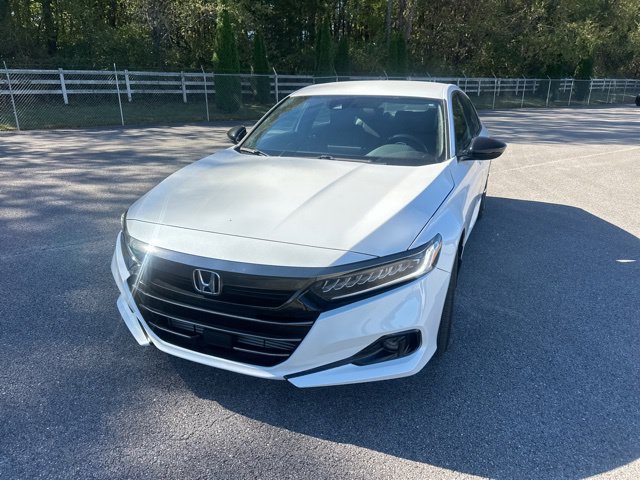 Used 2022 Honda Accord Sport image 2